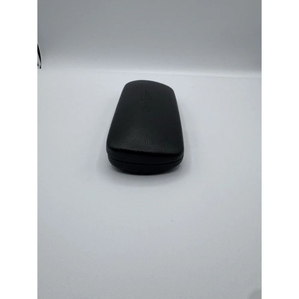 Chesterfield XL Eyeglasses Black Hard Clamshell Eyeglasses Case